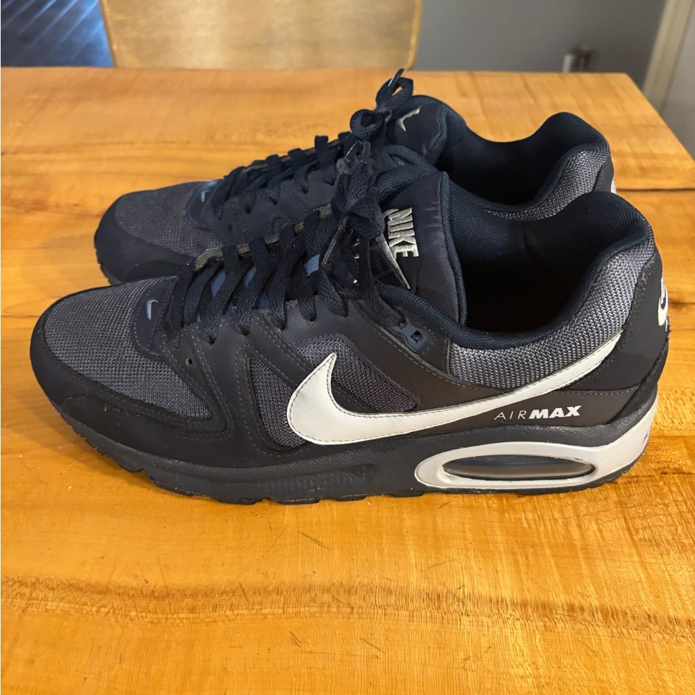 Nike Air Max Command